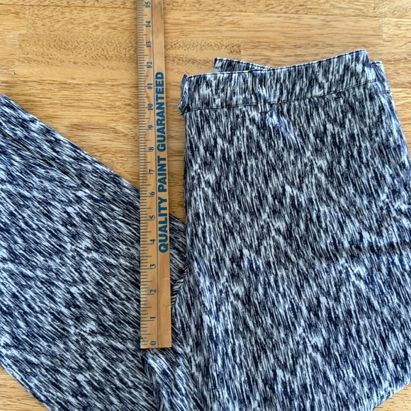 Soft Surroundings Blue and White Ankle Cropped size 8 petite cotton spandex - Picture 7 of 8